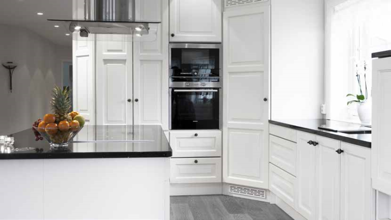corner fridge, refrigeration, norcool fridge, thermocold,